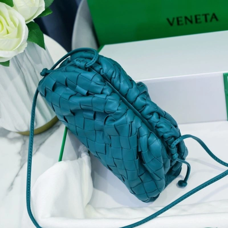 Bottega Veneta Pouch Clutch Bags Breathable 68088