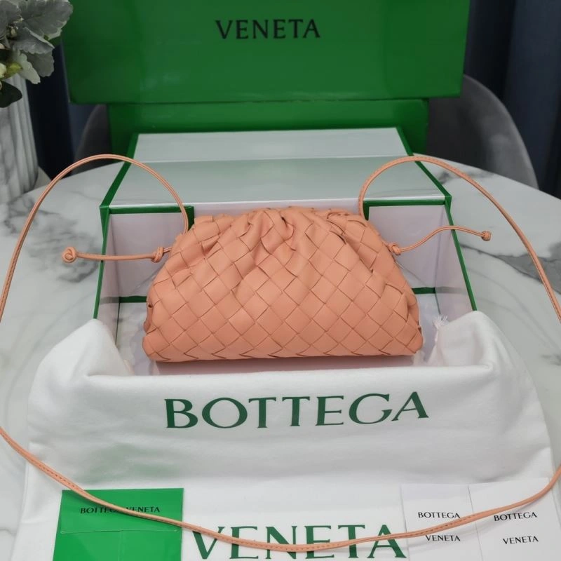 Effortless Bottega Veneta Pouch Clutch Bags 68082