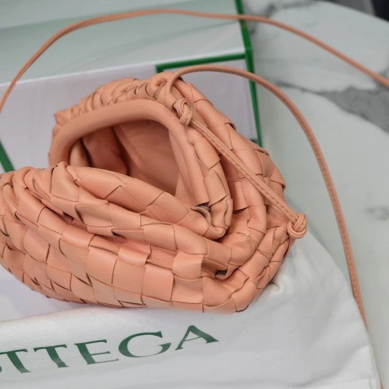 Effortless Bottega Veneta Pouch Clutch Bags 68082