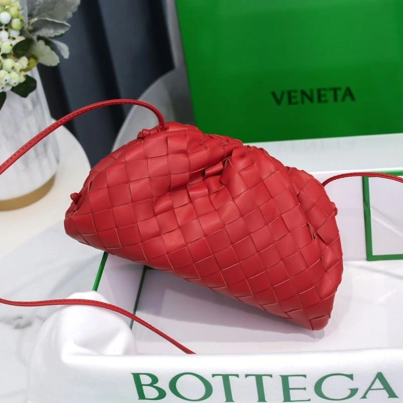 Supportive Bottega Veneta Pouch Clutch Bags 68085