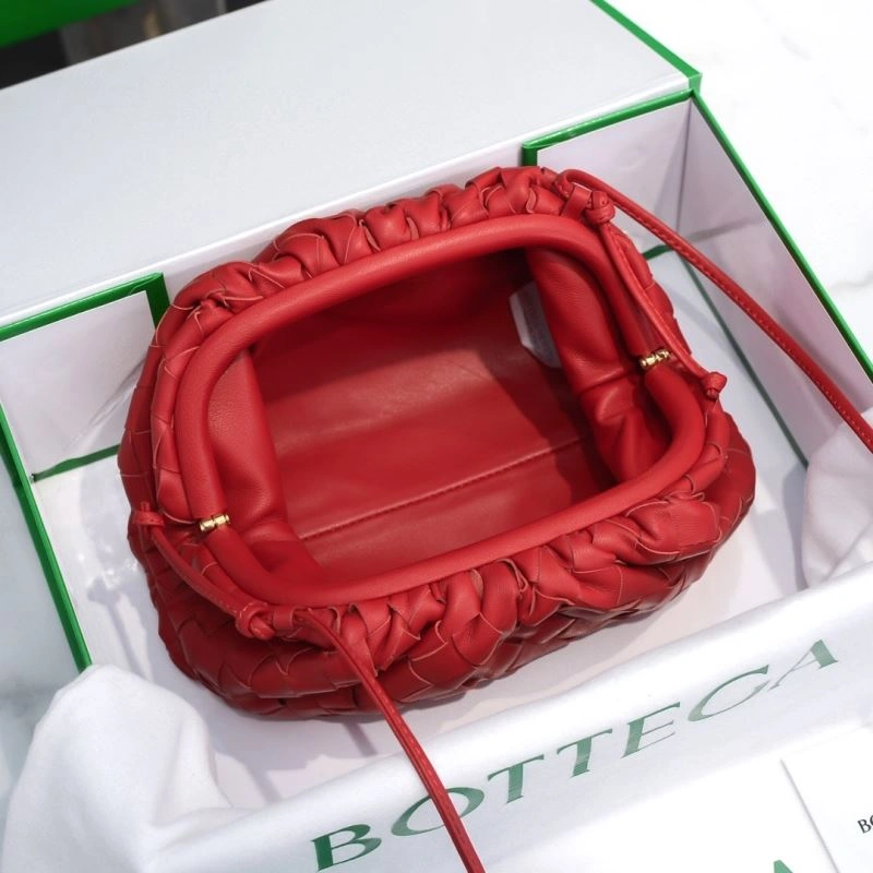 Supportive Bottega Veneta Pouch Clutch Bags 68085