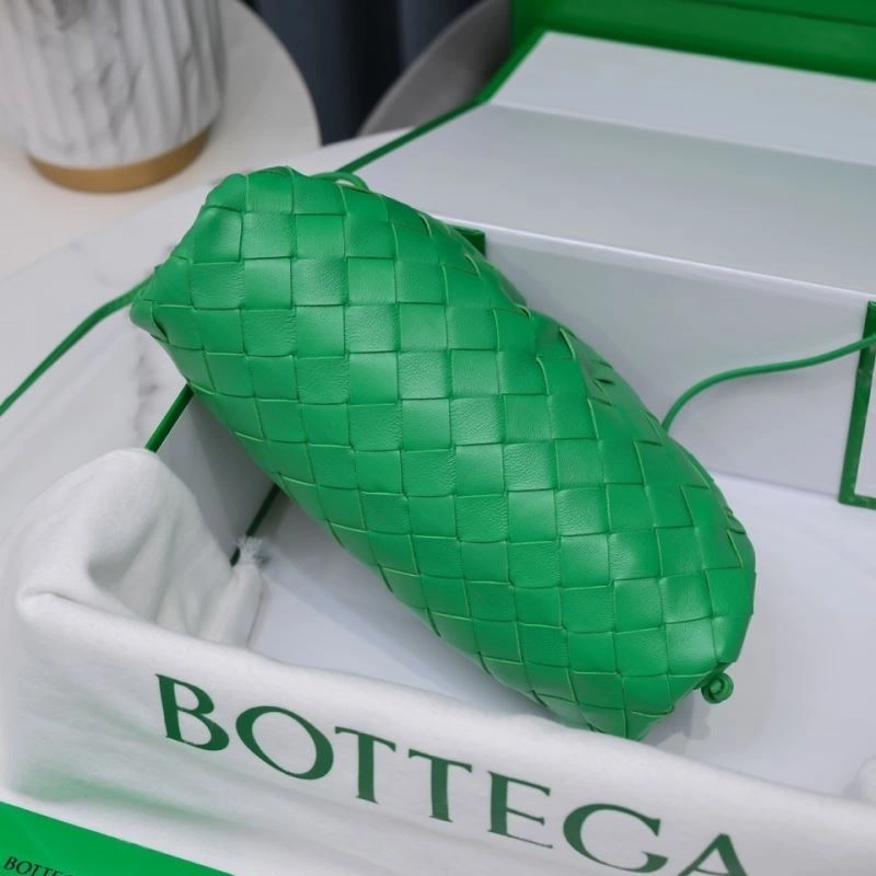 Refined Bottega Veneta Pouch Clutch Bags 68126