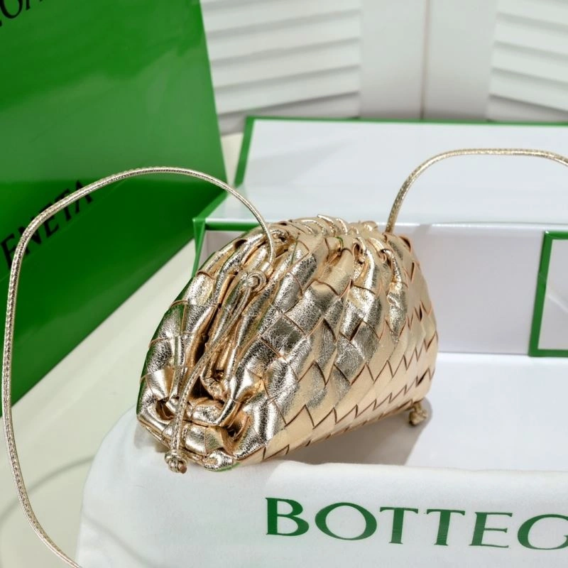 Bottega Veneta Pouch Clutch Bags Effortless 68115