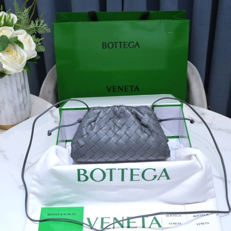 Bottega Veneta Pouch Clutch Bags TimelessDesign 68080