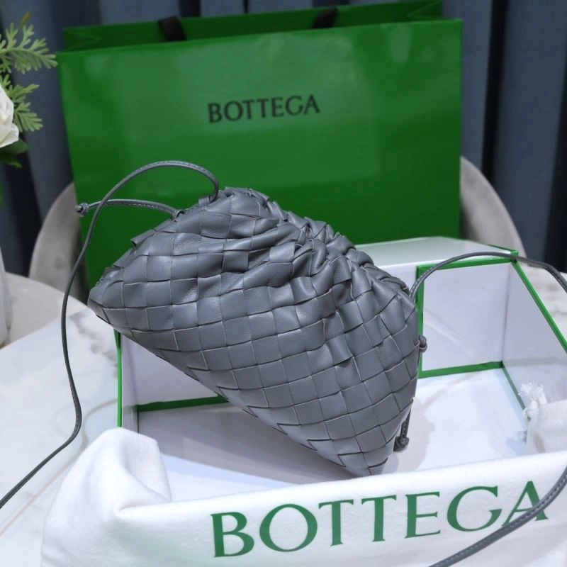 Bottega Veneta Pouch Clutch Bags TimelessDesign 68080