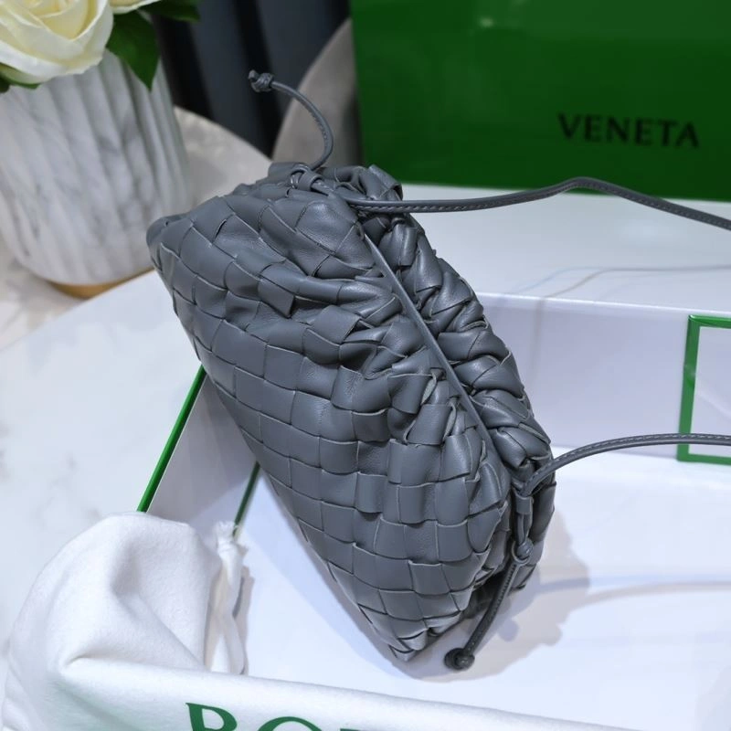 Bottega Veneta Pouch Clutch Bags TimelessDesign 68080