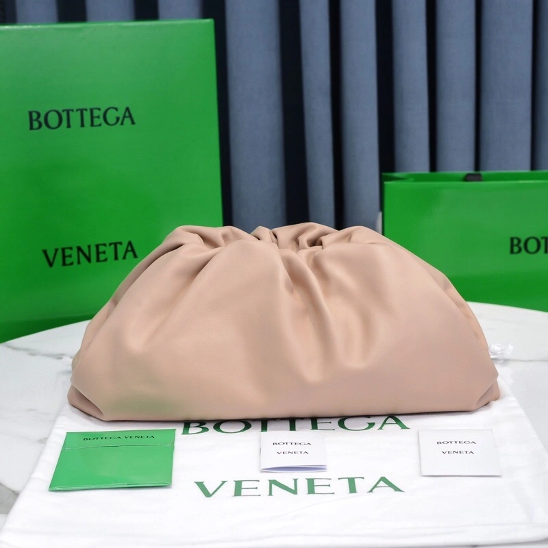 Bottega Veneta Pouch Clutch Bags Supportive 68061