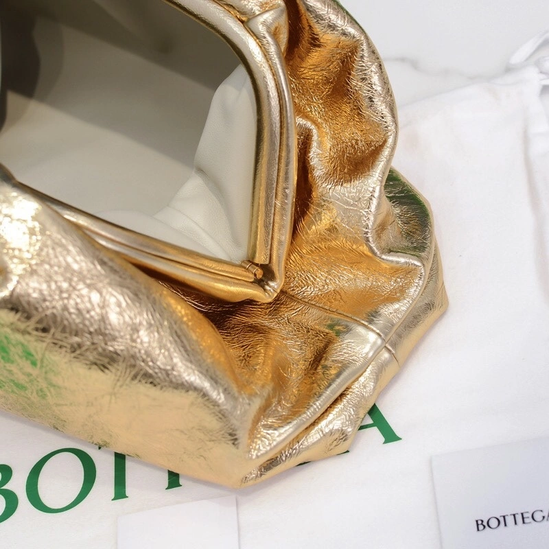 Bottega Veneta Pouch Clutch Bags ModernLook 68060