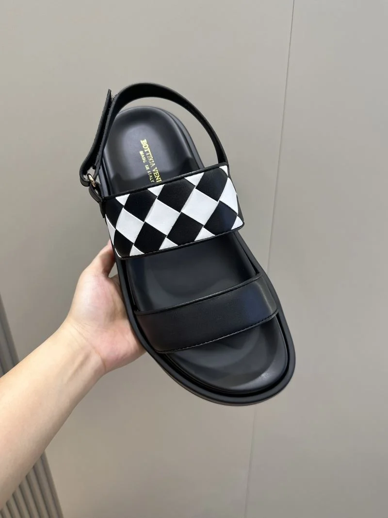 AllSeason Bottega Veneta Sandals 5031