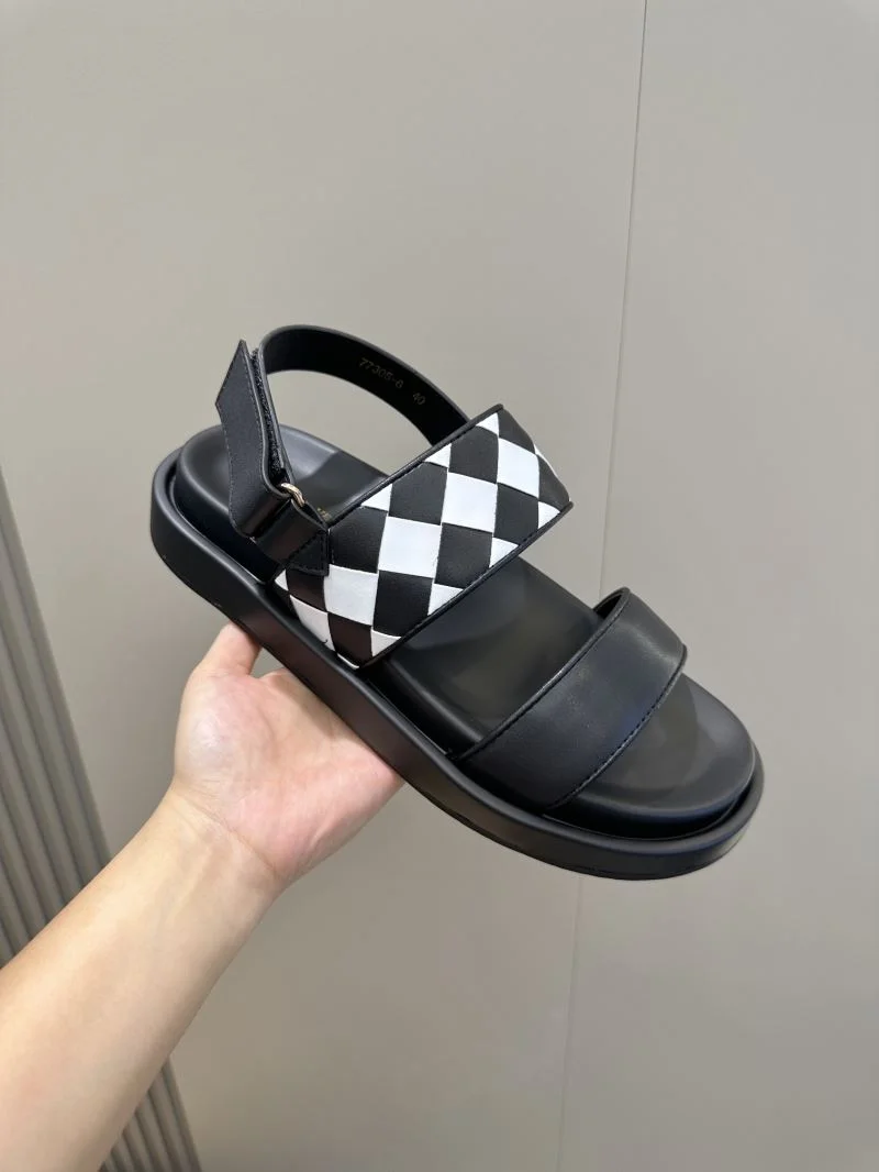 AllSeason Bottega Veneta Sandals 5031