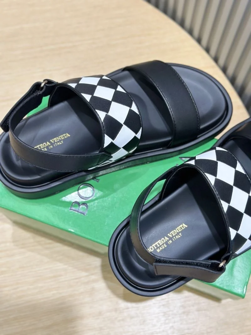 AllSeason Bottega Veneta Sandals 5031