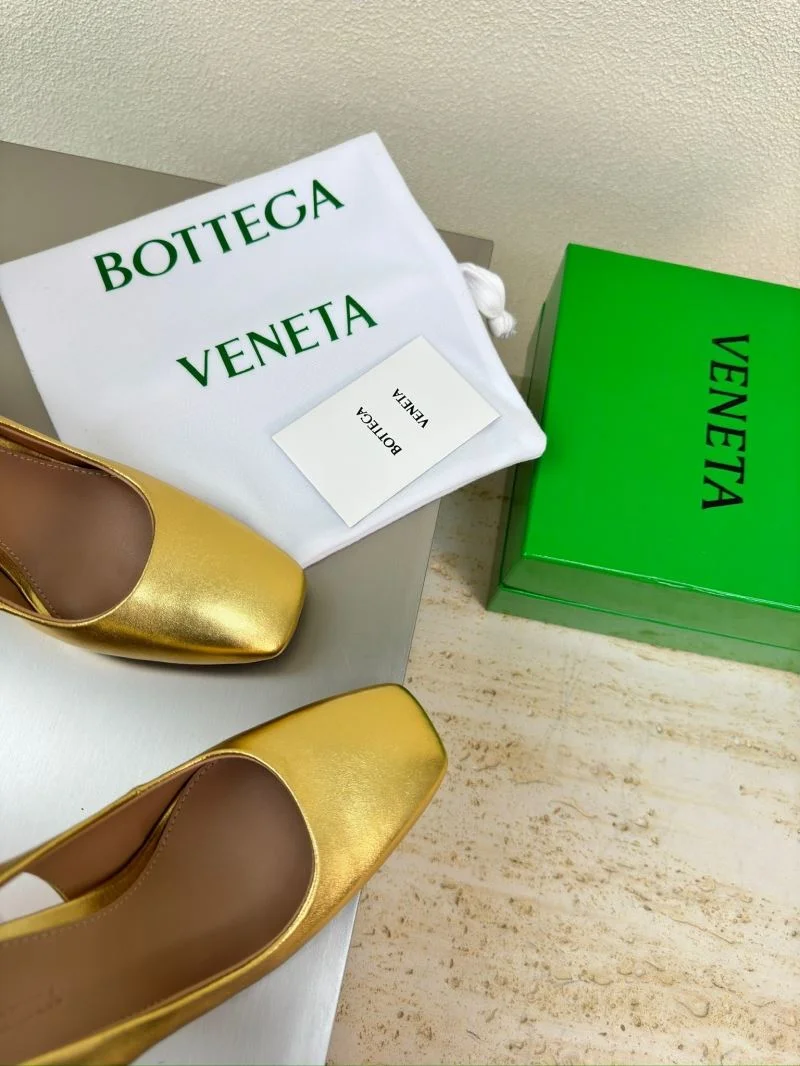 Minimalist Bottega Veneta Sandals 12936