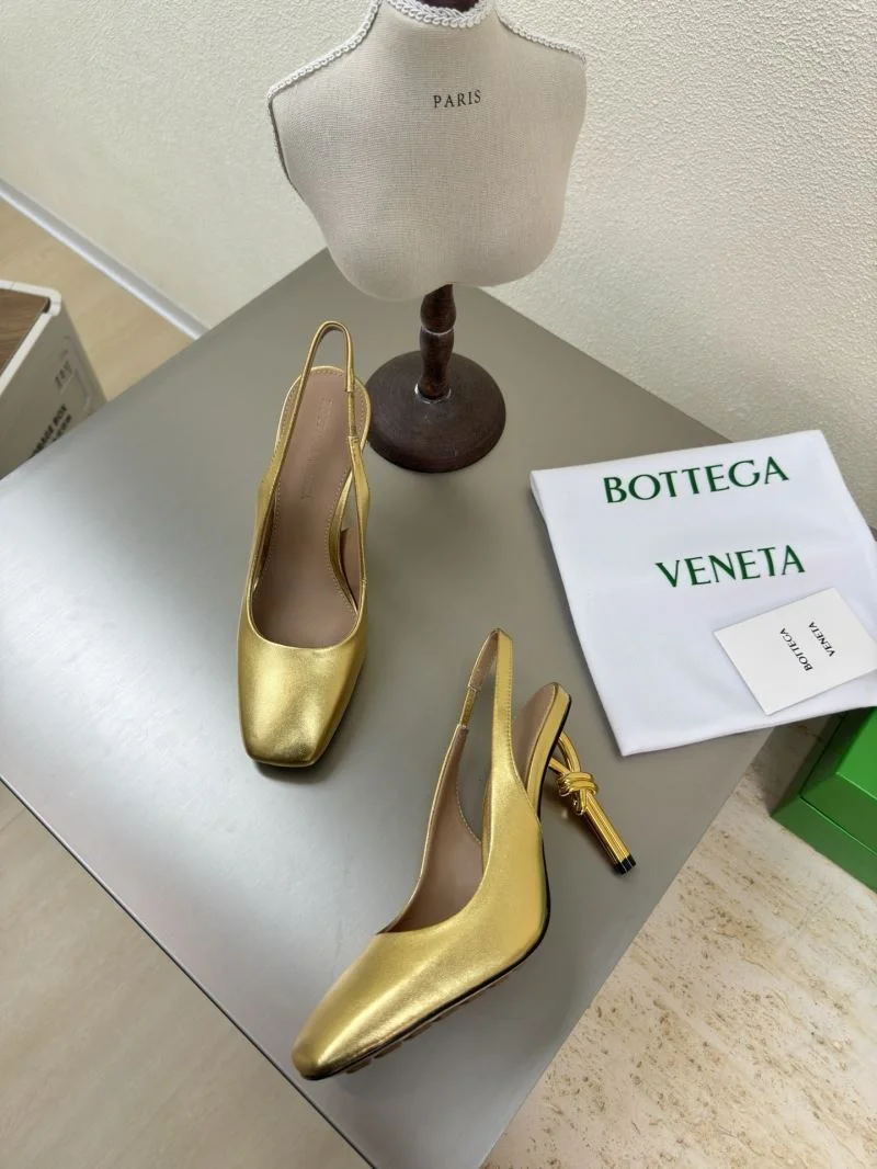 Minimalist Bottega Veneta Sandals 12936