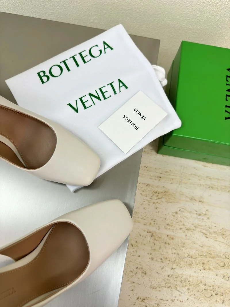 Bottega Veneta Sandals Breathable 12912