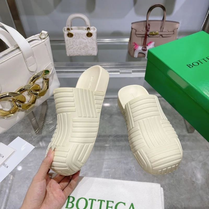 Sleek Bottega Veneta Sandals 10470