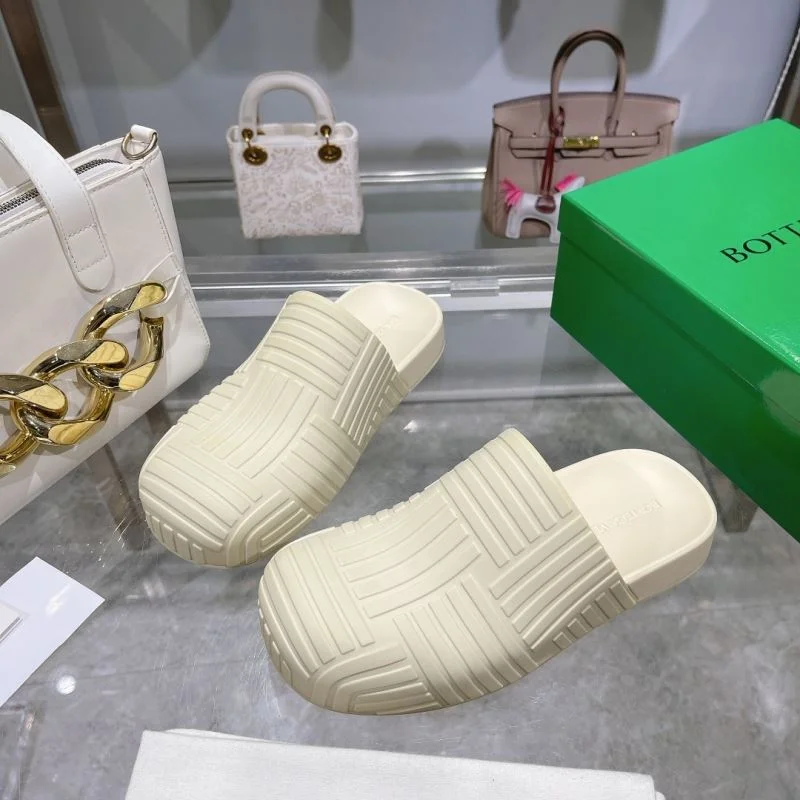 Sleek Bottega Veneta Sandals 10470