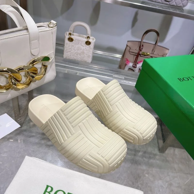 Sleek Bottega Veneta Sandals 10470