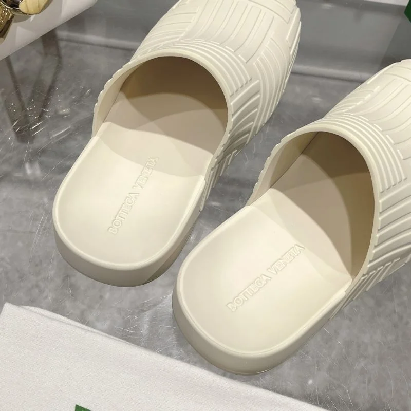 Sleek Bottega Veneta Sandals 10470