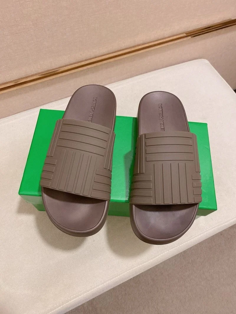 Versatile Bottega Veneta Sandals 14669