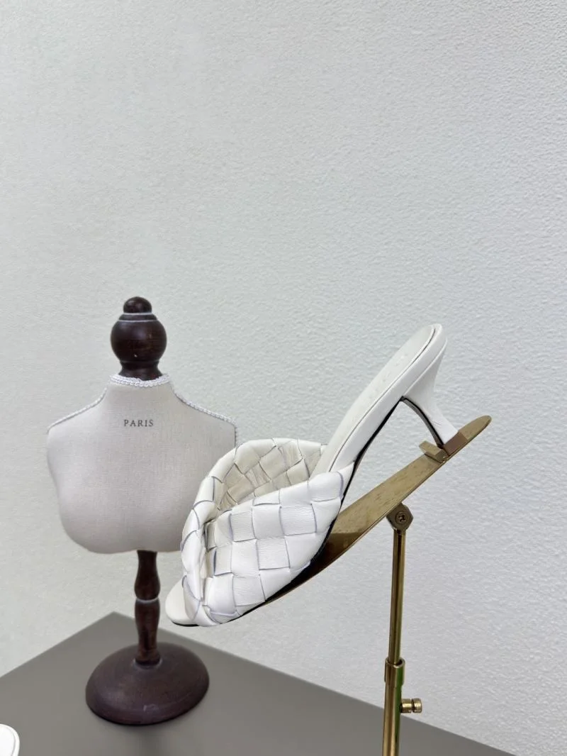 Bottega Veneta Sandals Sporty 6770
