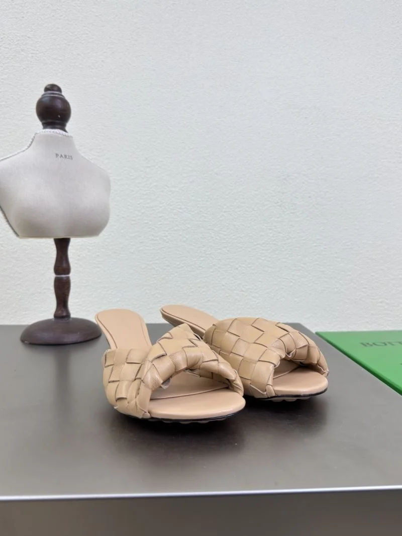 Bottega Veneta Sandals WeatherProof 6837