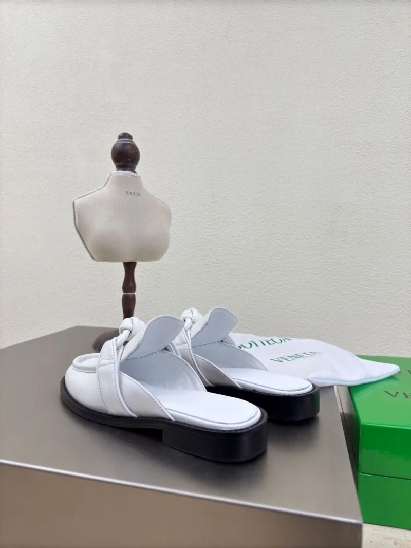 Functional Bottega Veneta Sandals 6732
