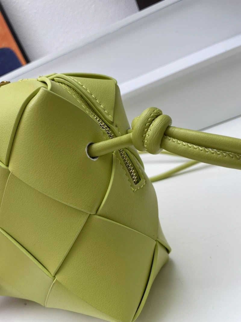 Unisex Bottega Veneta Satchel Bags 84704
