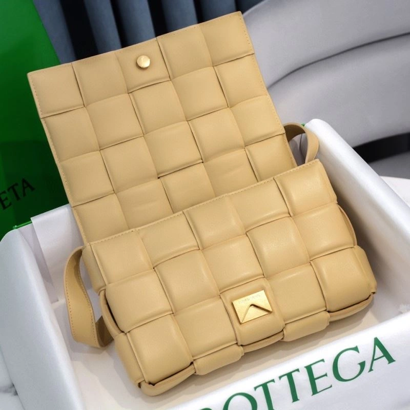 Bottega Veneta Satchel Bags Versatile 68065