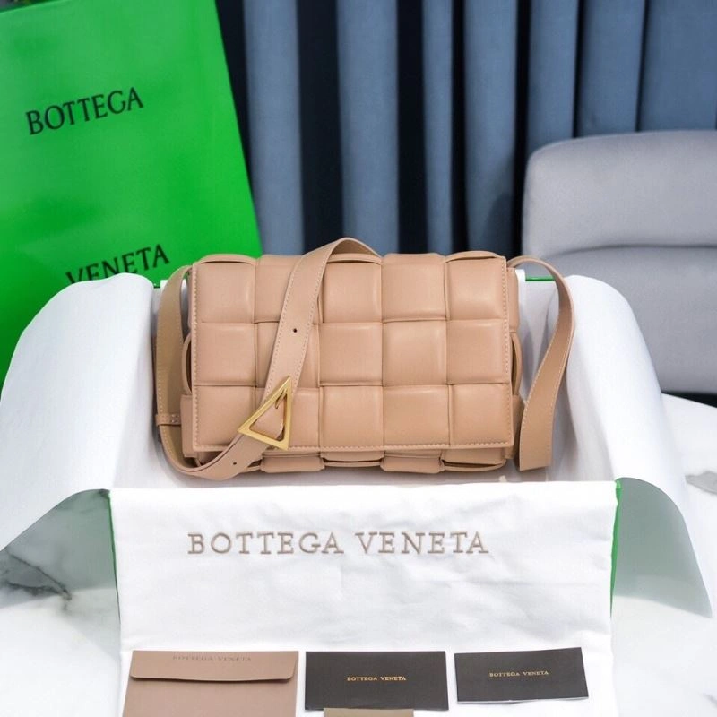Bottega Veneta Satchel Bags Elegant 68089
