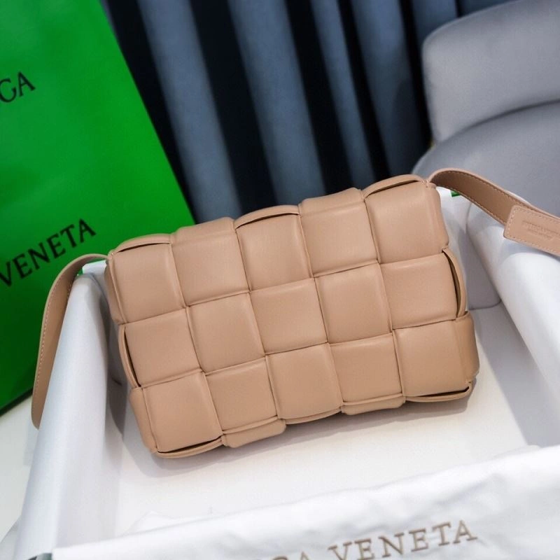 Bottega Veneta Satchel Bags Elegant 68089