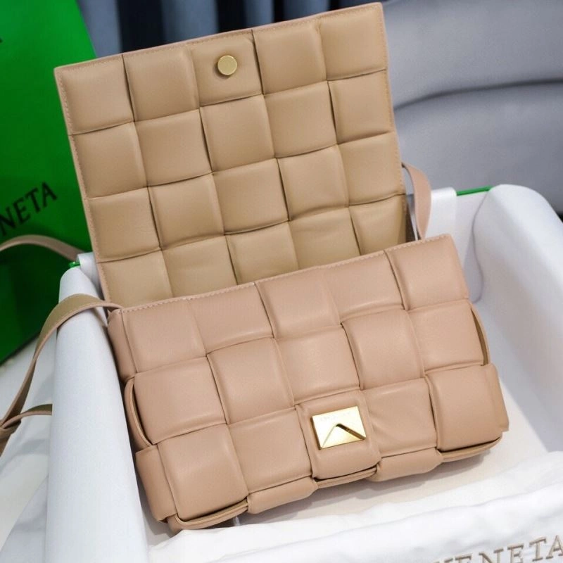 Bottega Veneta Satchel Bags Elegant 68089