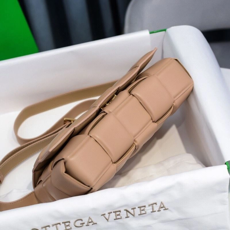 Bottega Veneta Satchel Bags Elegant 68089