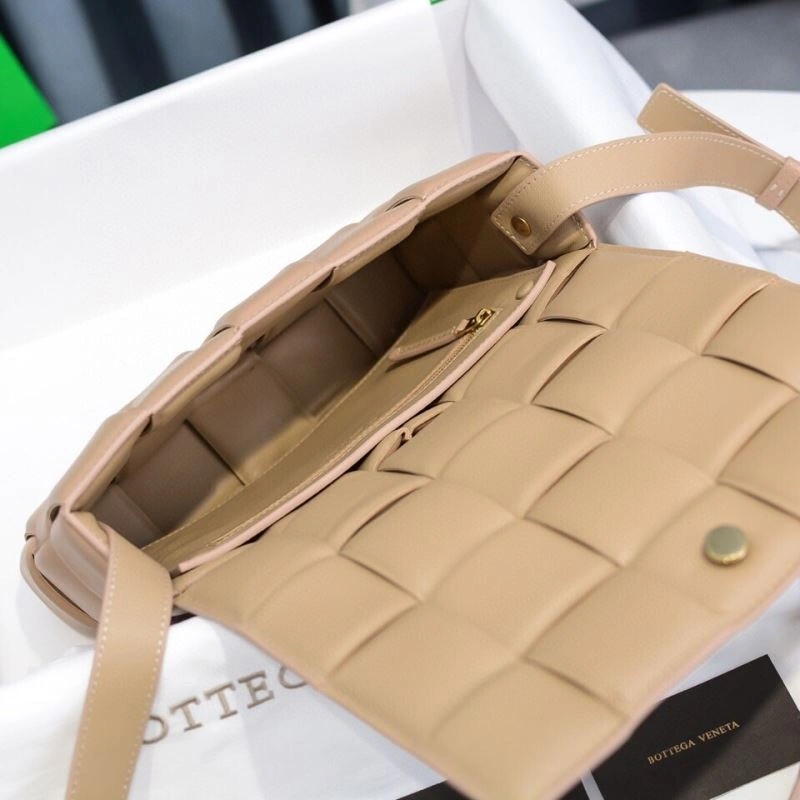 Bottega Veneta Satchel Bags Elegant 68089