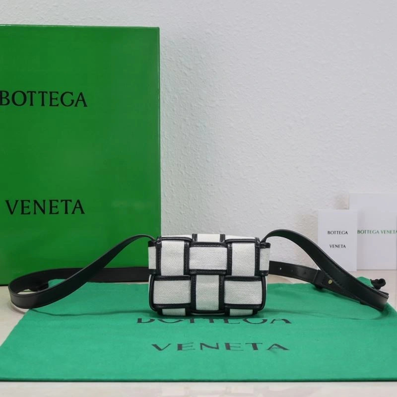 Bottega Veneta Satchel Bags Unisex 68037