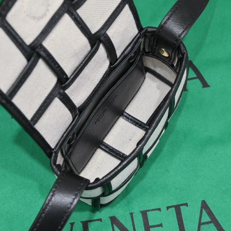 Bottega Veneta Satchel Bags Unisex 68037