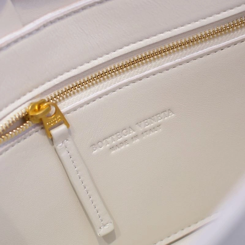 Bottega Veneta Satchel Bags Refined 68077