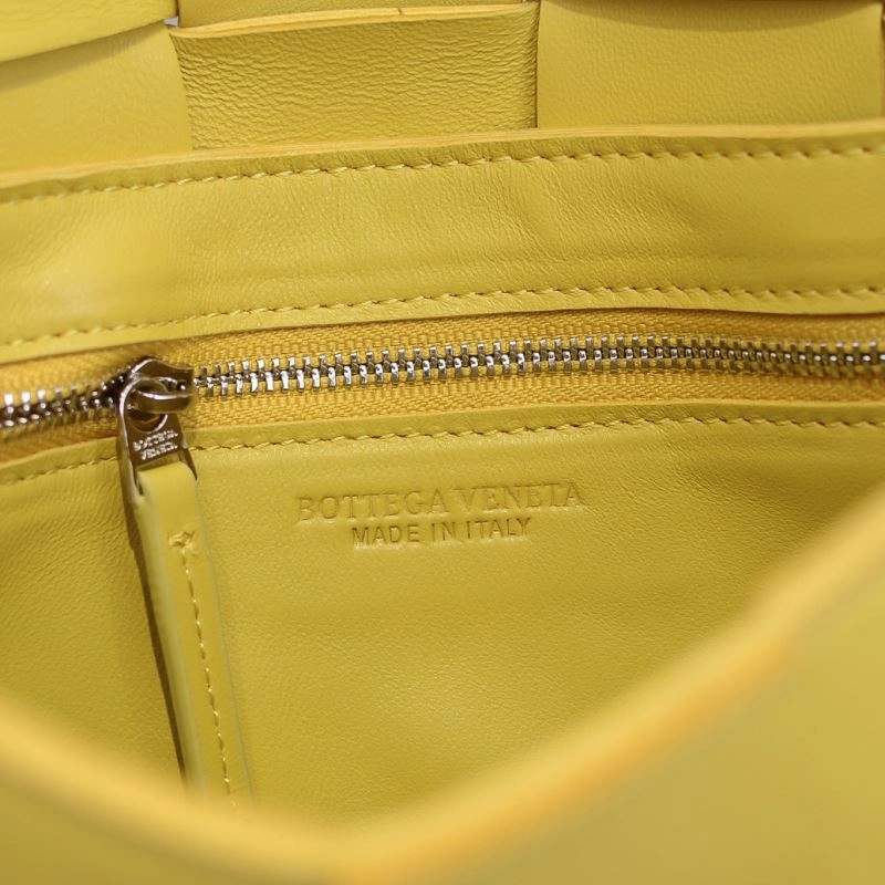 Bottega Veneta Satchel Bags Cozy 68022