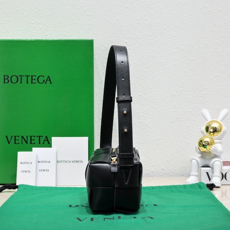 Seasonal Bottega Veneta Satchel Bags 67879
