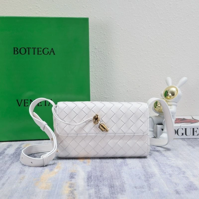 Bottega Veneta Satchel Bags ModernLook 67812