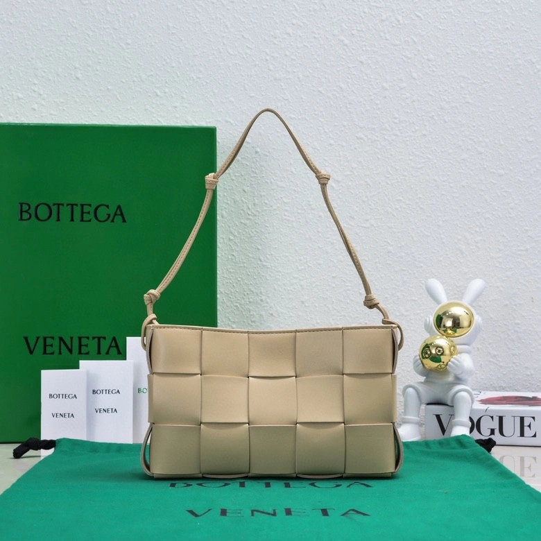 FashionForward Bottega Veneta Satchel Bags 67825