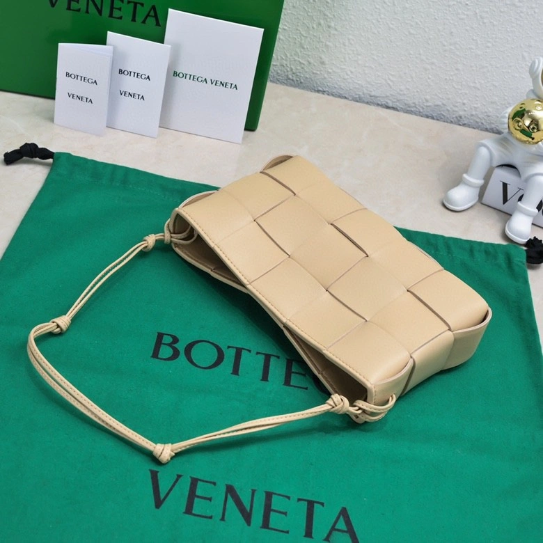 FashionForward Bottega Veneta Satchel Bags 67825