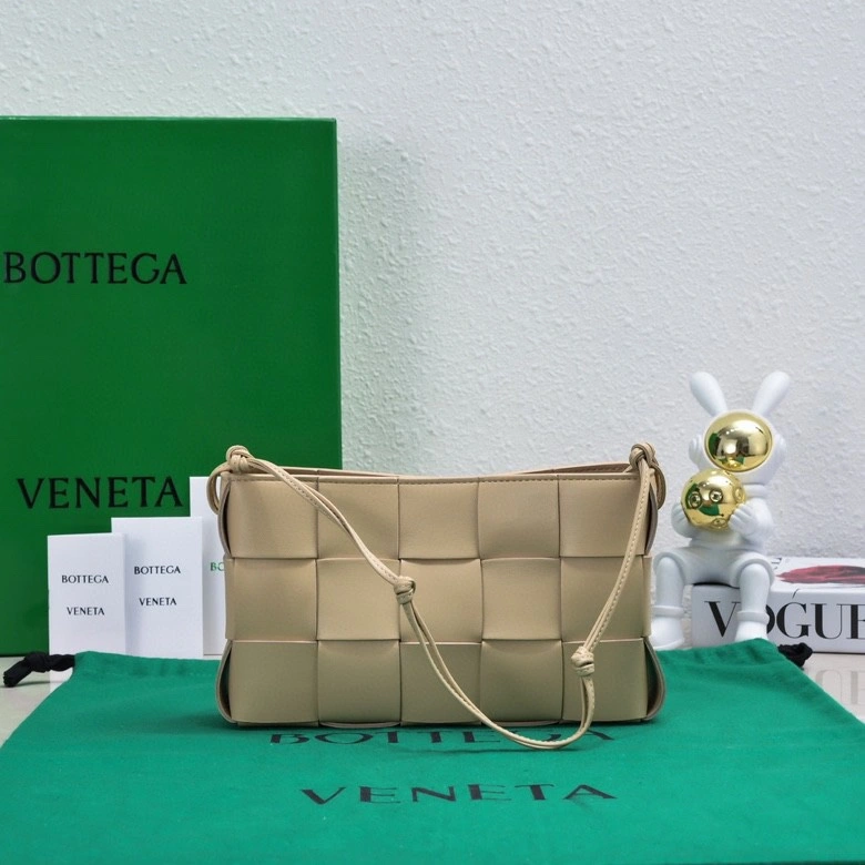 FashionForward Bottega Veneta Satchel Bags 67825