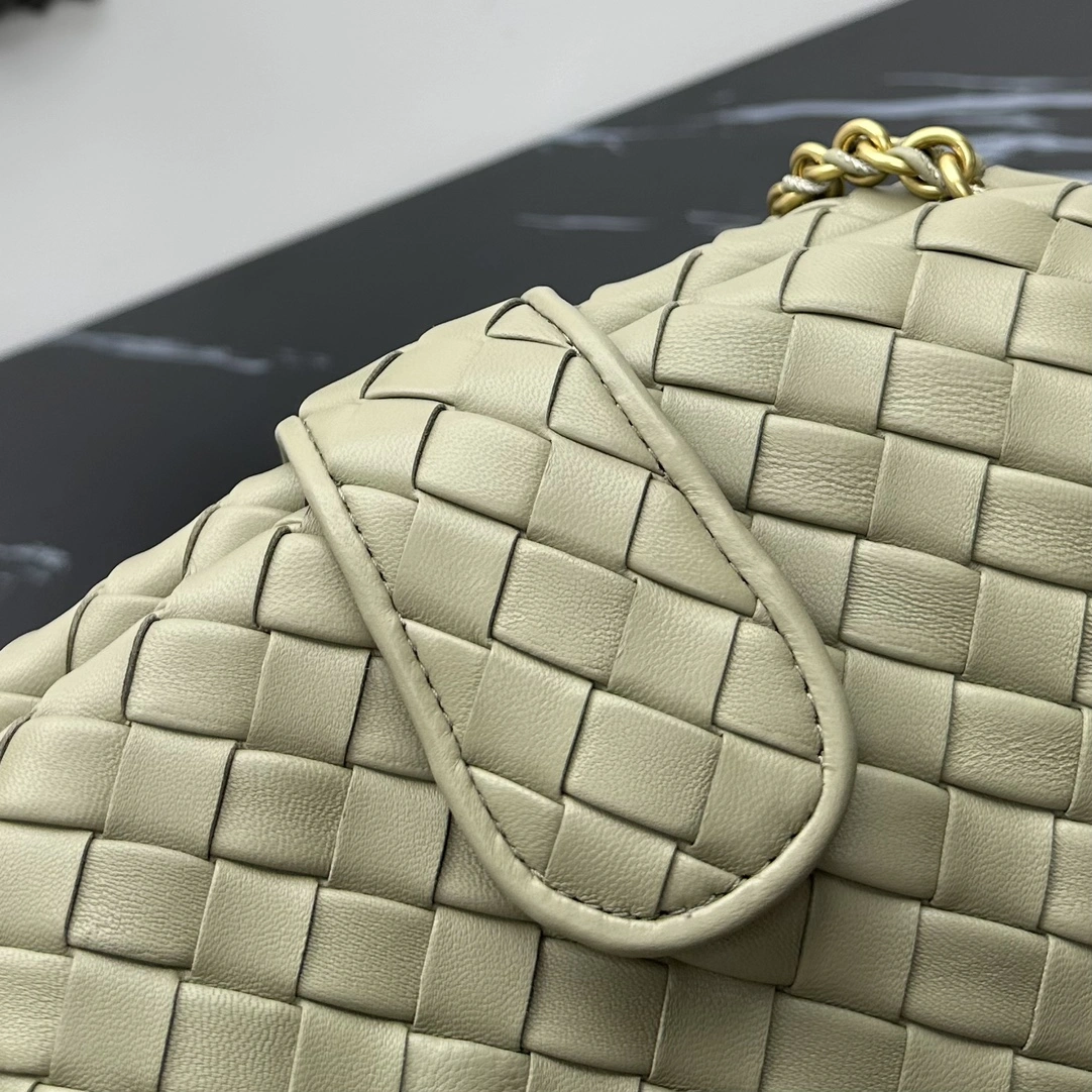 Bold Bottega Veneta Satchel Bags 67715