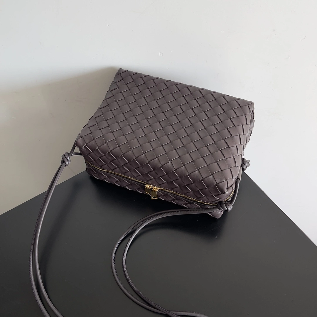 Bottega Veneta Satchel Bags Fashionable 67725