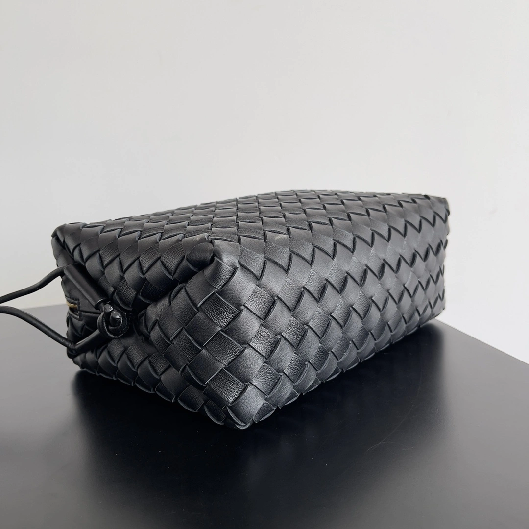 Bottega Veneta Satchel Bags Sleek 67720