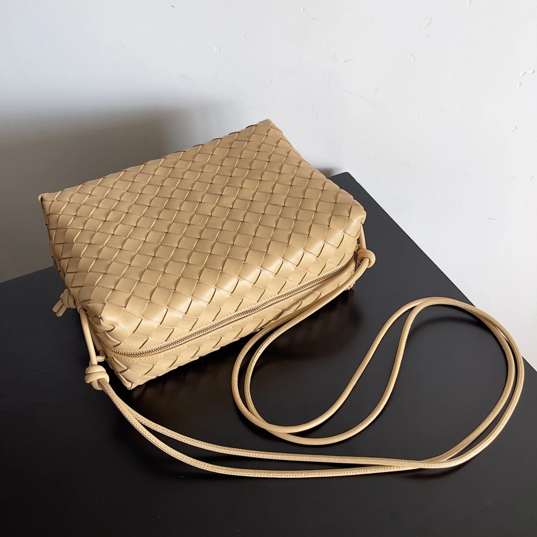 Bottega Veneta Satchel Bags RelaxedFit 67712