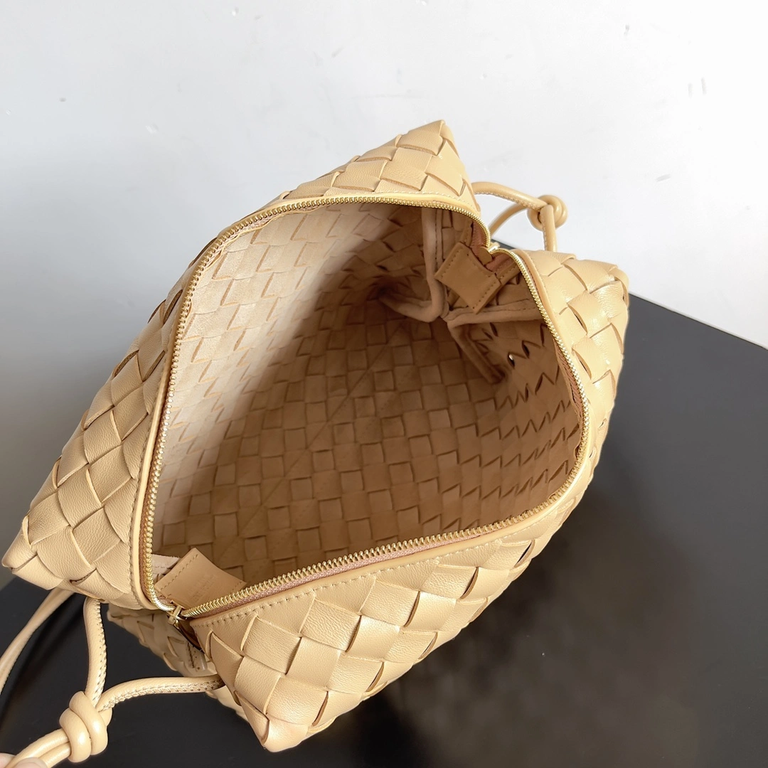 Bottega Veneta Satchel Bags RelaxedFit 67712