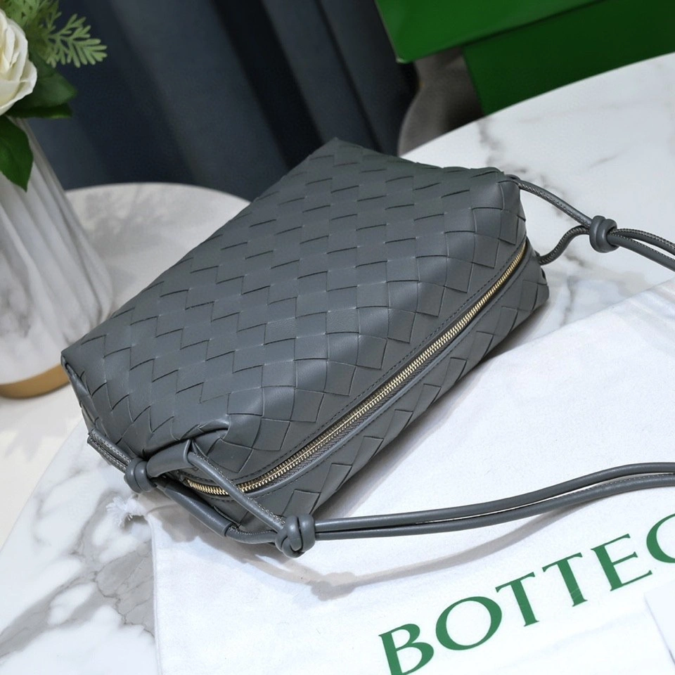 Bottega Veneta Satchel Bags Neat 67705