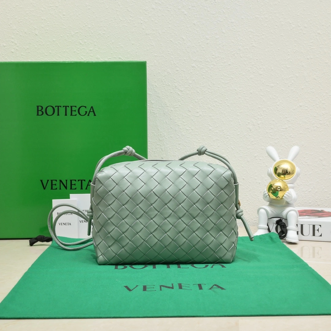Bottega Veneta Satchel Bags Flexible 67701