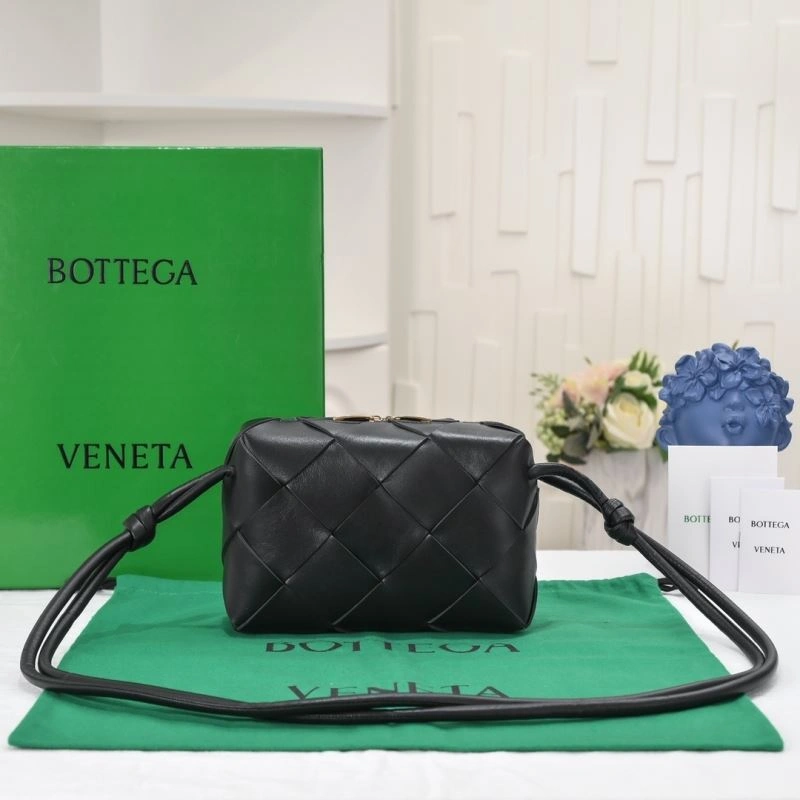 Bottega Veneta Satchel Bags Unisex 64240